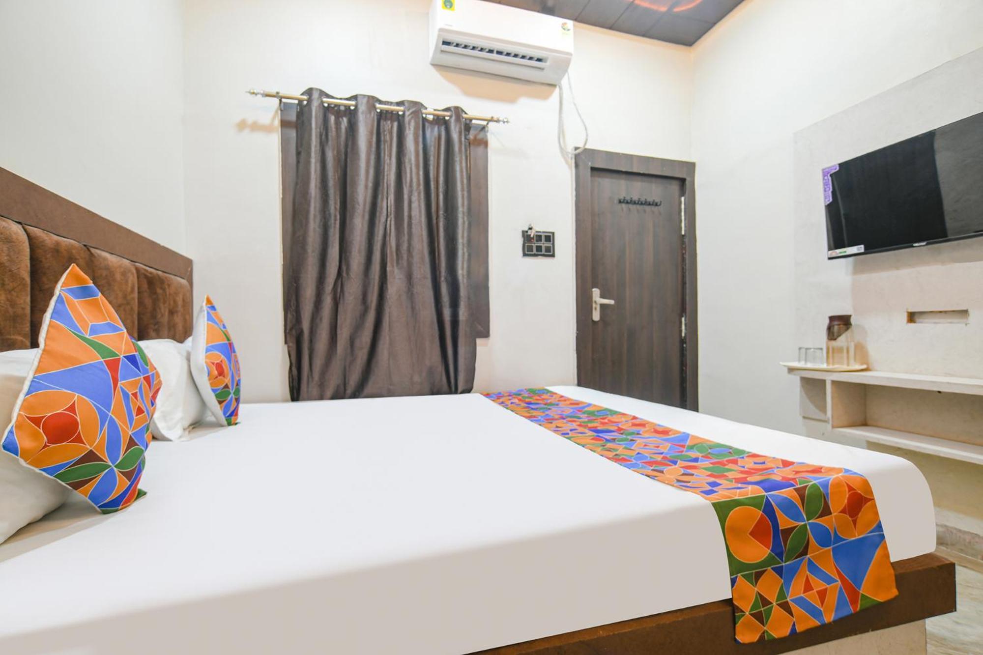 Fabhotel Shiva Grand Ujaim Exterior foto