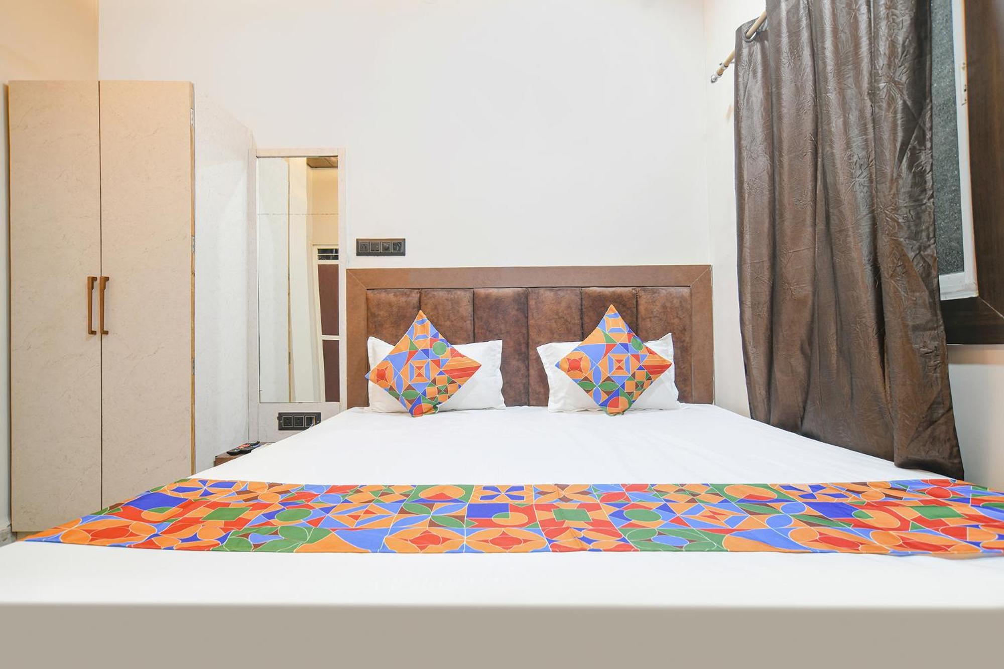 Fabhotel Shiva Grand Ujaim Exterior foto