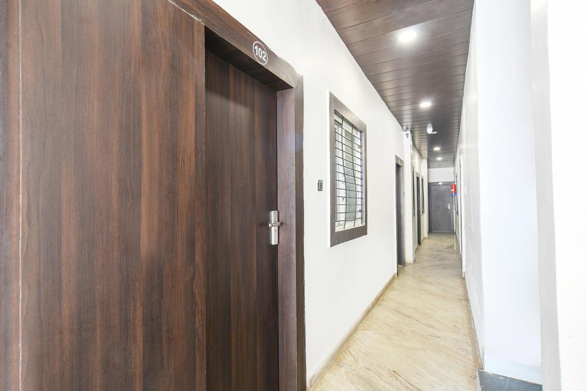 Fabhotel Shiva Grand Ujaim Exterior foto