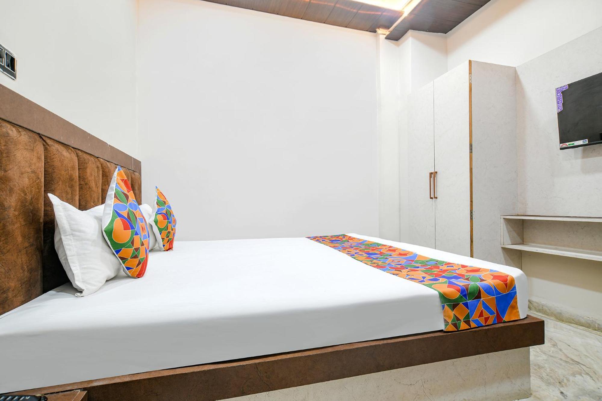 Fabhotel Shiva Grand Ujaim Exterior foto